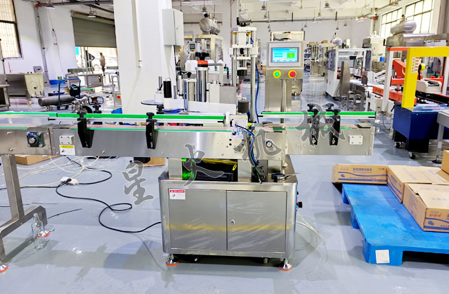 异形瓶全自动贴标签机