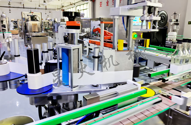 异形瓶全自动贴标签机细节实拍