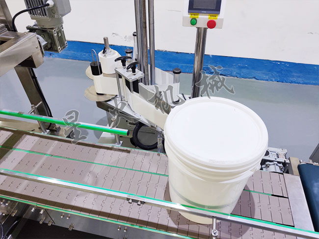 25L涂料桶自动贴标签机细节实拍